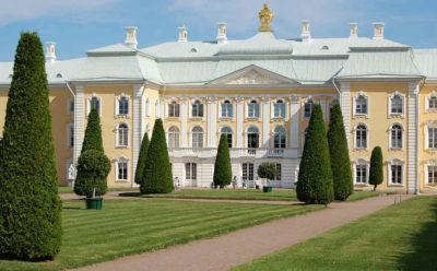 Дворцы и сады Петергофа